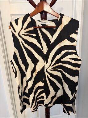 Sleeveless Zebra-Print V-Neck Tank Top with Padded Shoulders- Black & Ivory